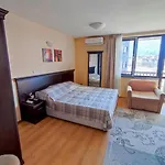 Private In Royal Park Daire