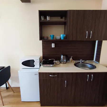 Private In Royal Park *